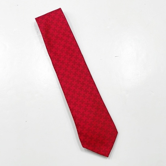Nicole Miller geometric 100% silk standard tie - Picture 2 of 4